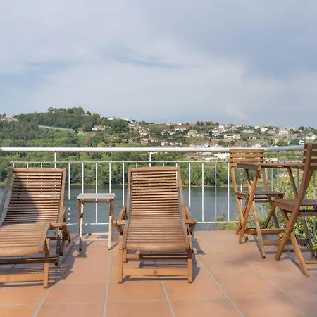 Quinta Da Agraceira Casa Do Caseiro * וילה נובה דה גאיה
